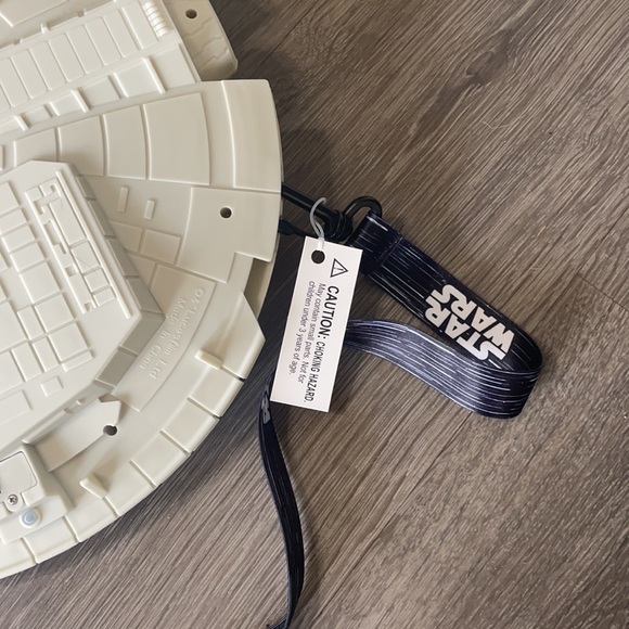 Millennium Falcon popcorn bucket - Picture 11 of 13